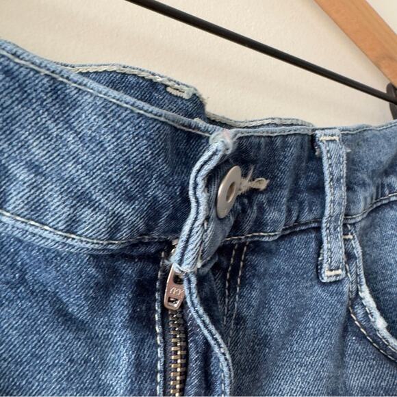 Pilcro and the Letterpress Anthropologie Sequin Embroidered Star-Patterned Jeans - Picture 11 of 16